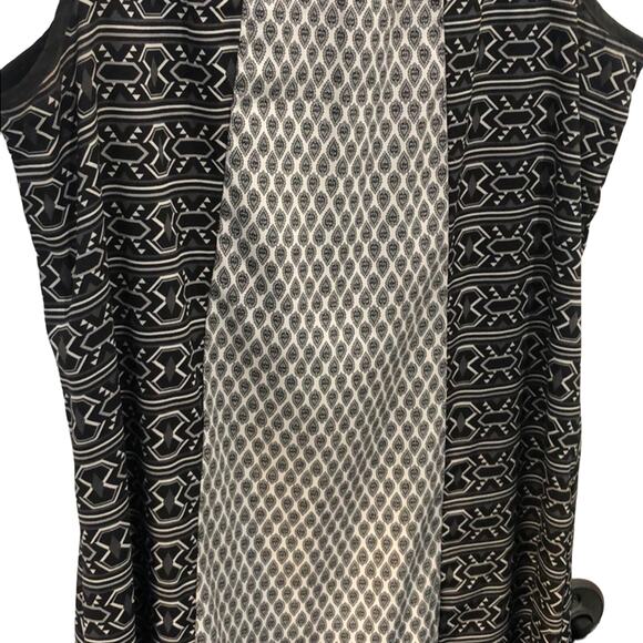 Xhilaration Women's Mini Dress Sleeveless Lace front and back zip Size M - Picture 3 of 6